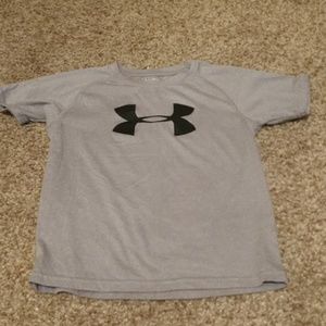 UA T-shirt size 7